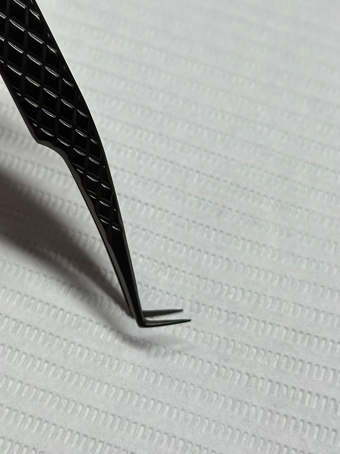 Luna 90 Degree Tweezers